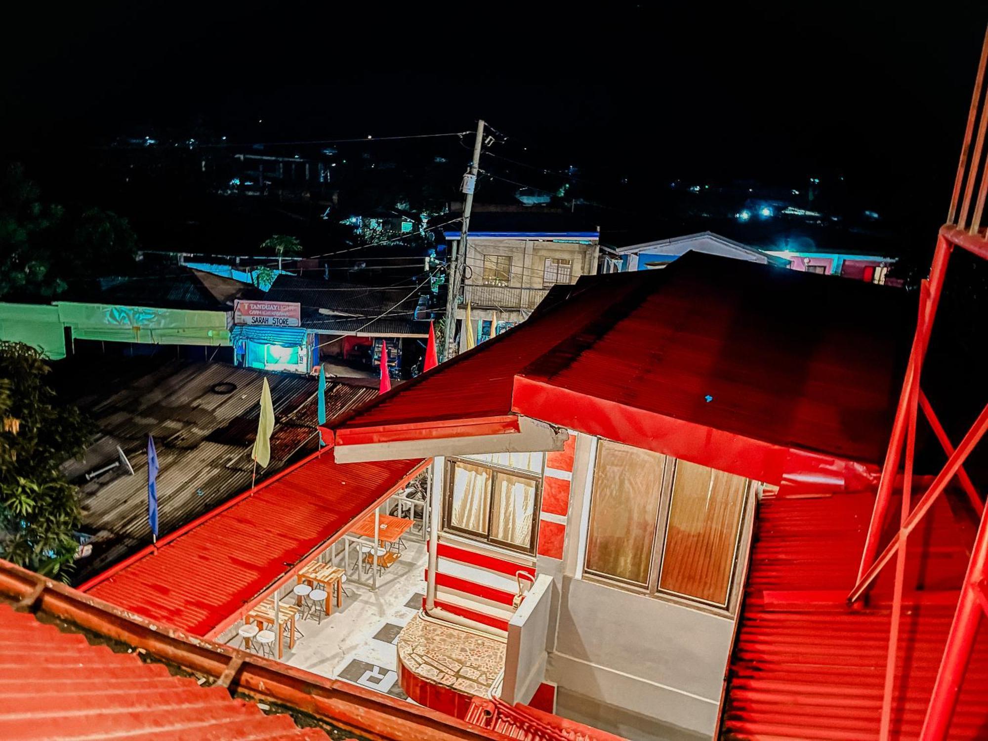 Mario'S Travellers Inn Coron Exterior foto